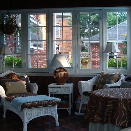 Bed and Breakfast Robinsong à Thorold Extérieur photo