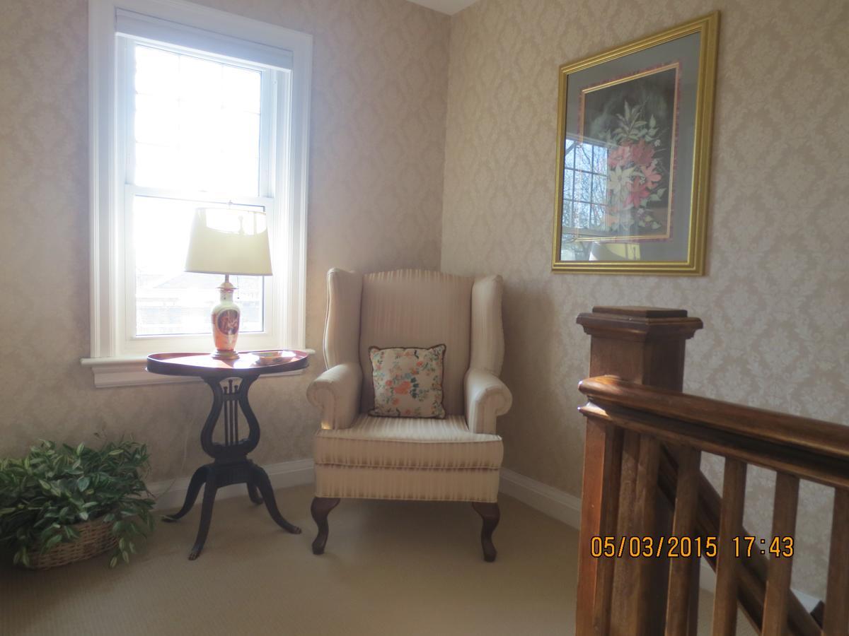 Bed and Breakfast Robinsong à Thorold Extérieur photo