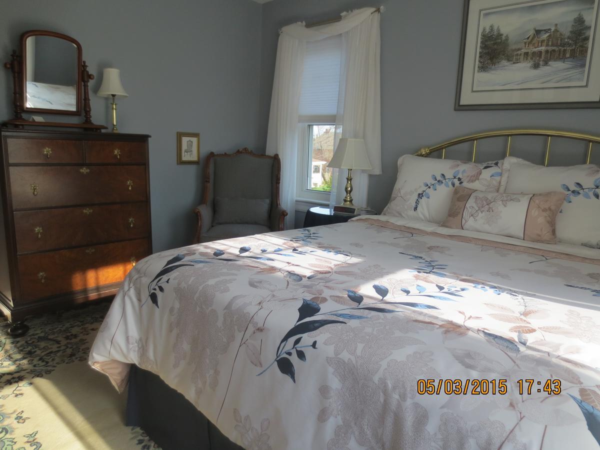 Bed and Breakfast Robinsong à Thorold Chambre photo