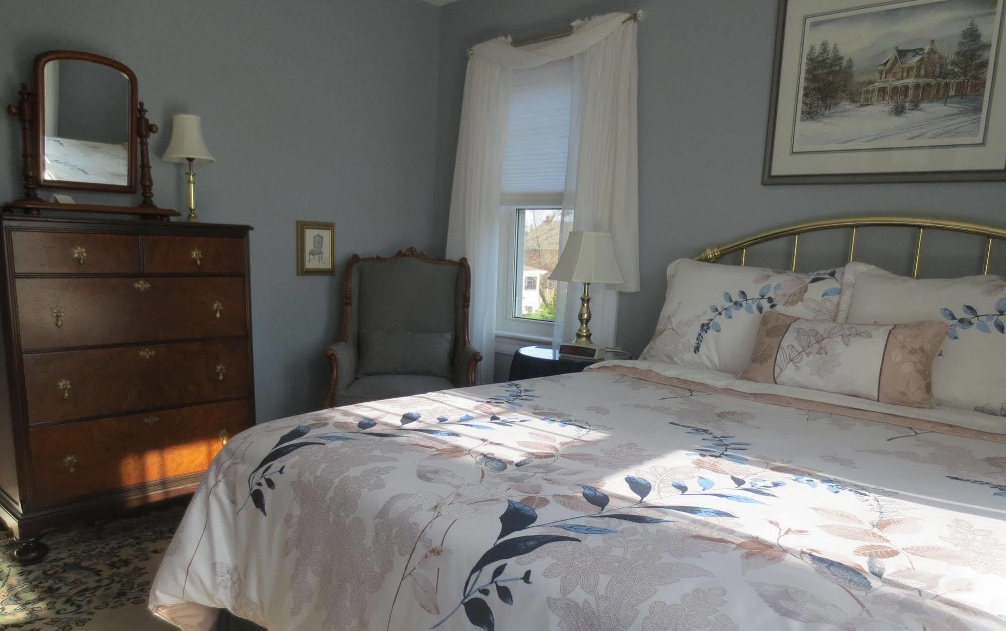 Bed and Breakfast Robinsong à Thorold Extérieur photo
